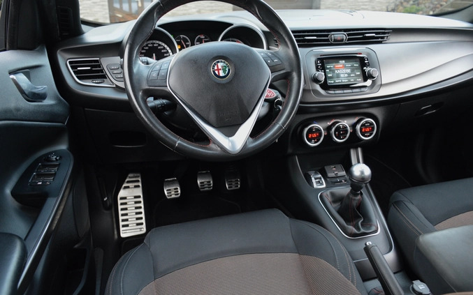 Alfa Romeo Giulietta cena 31900 przebieg: 234321, rok produkcji 2015 z Radzyń Podlaski małe 781